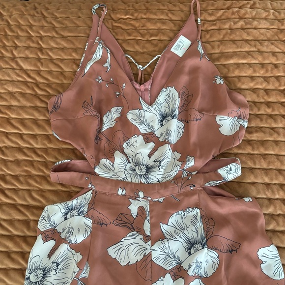 Dusty Rose Floral Pantsuit Romper - Picture 3 of 10